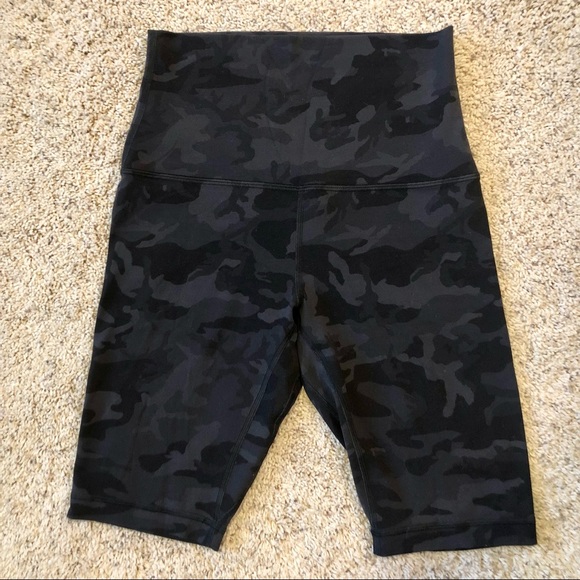 lululemon athletica Pants - lululemon Align Short 10” Size 6 Black Camo